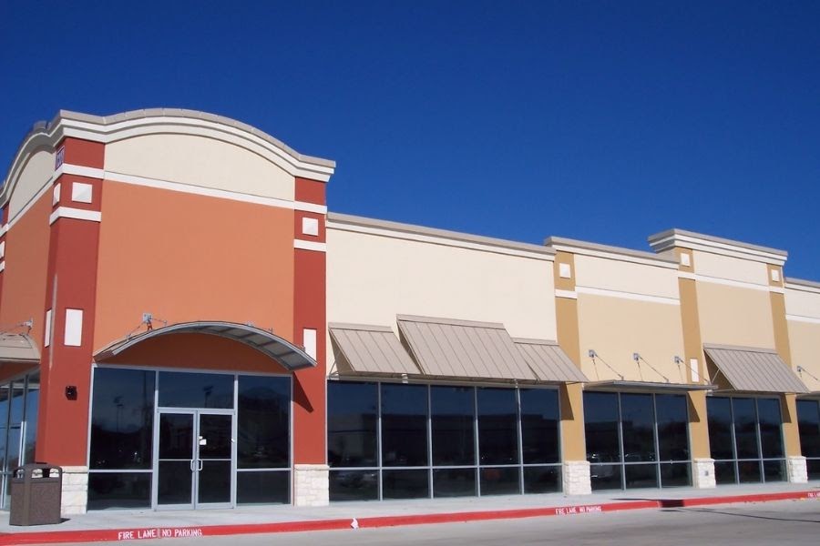 the exterior of a strip mall